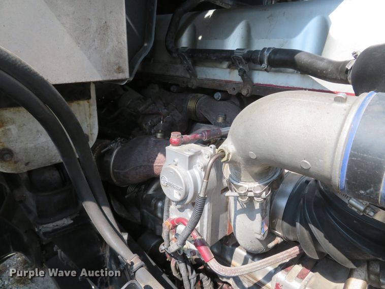 image for item FB9861 2013 Mack CXU613  semi truck