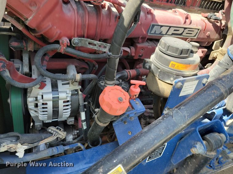 image for item IQ9940 2015 Mack CXU613  semi truck