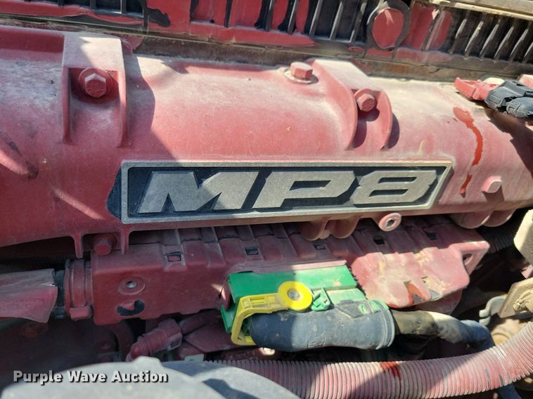 image for item IQ9940 2015 Mack CXU613  semi truck