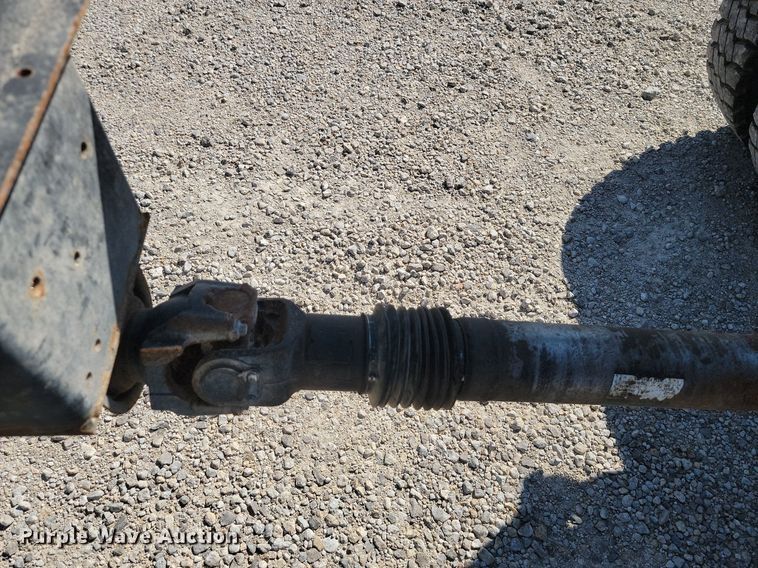 image for item JE9528 2005 International 7400 DT466  truck cab and chassis