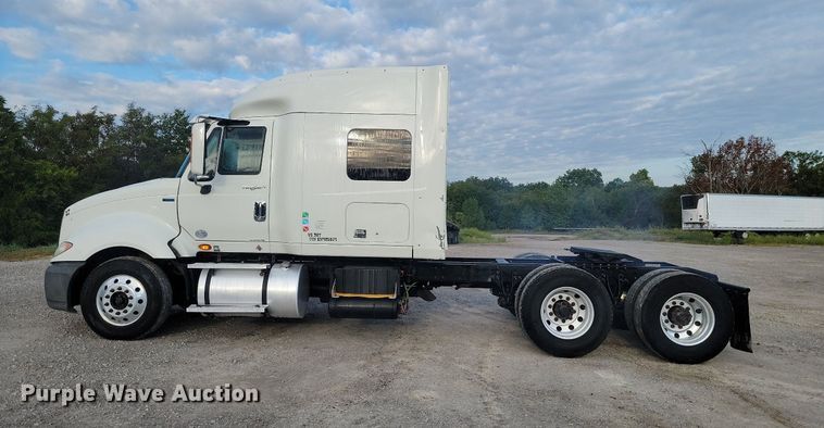 image for item JE9532 2014 International ProStar Plus  semi truck