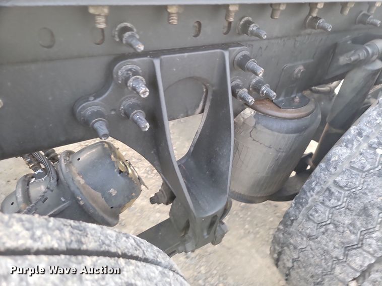 image for item JE9532 2014 International ProStar Plus  semi truck