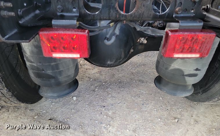 image for item JE9532 2014 International ProStar Plus  semi truck