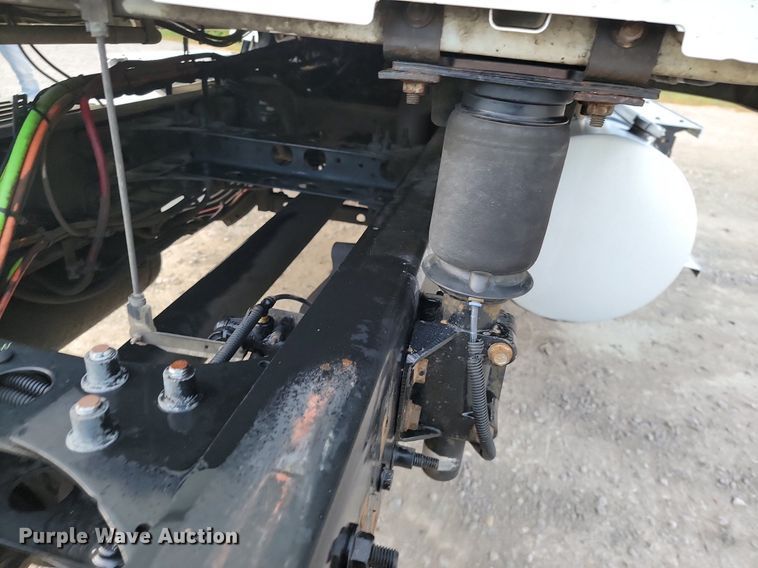 image for item JE9532 2014 International ProStar Plus  semi truck