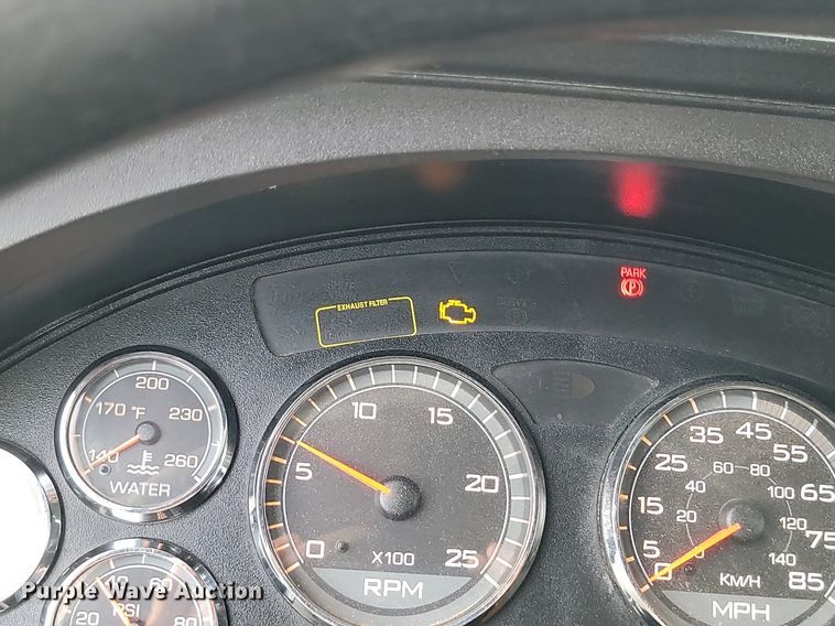 image for item JE9532 2014 International ProStar Plus  semi truck