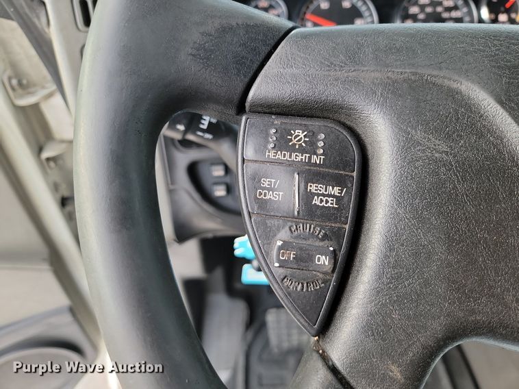 image for item JE9532 2014 International ProStar Plus  semi truck