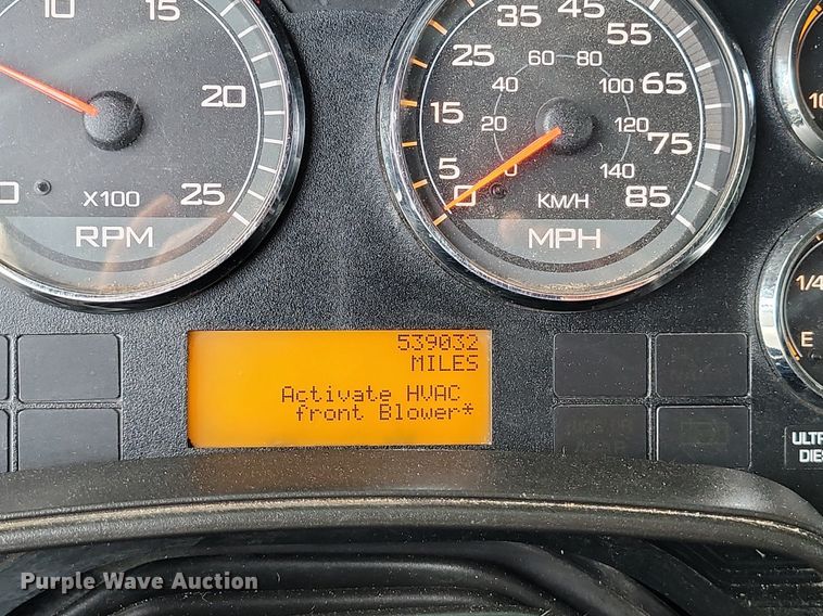 image for item JE9532 2014 International ProStar Plus  semi truck