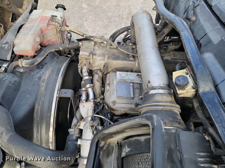 image for item JE9532 2014 International ProStar Plus  semi truck