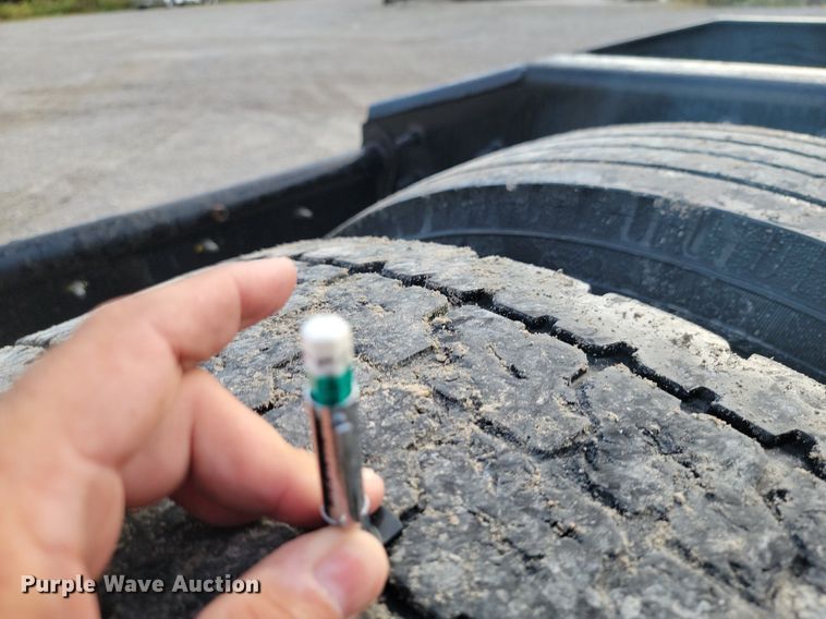 image for item JE9532 2014 International ProStar Plus  semi truck