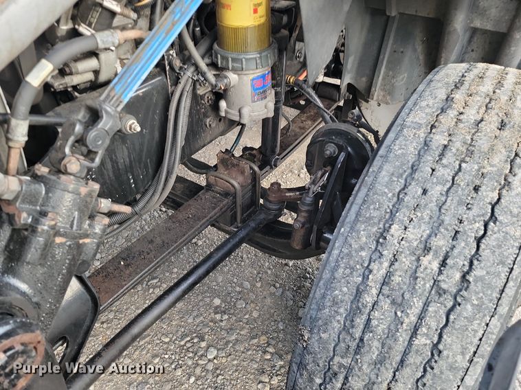 image for item JE9532 2014 International ProStar Plus  semi truck