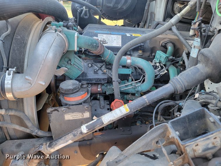 image for item JW9632 2009 Volvo VNM  semi truck