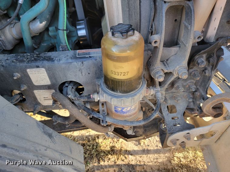 image for item JW9632 2009 Volvo VNM  semi truck