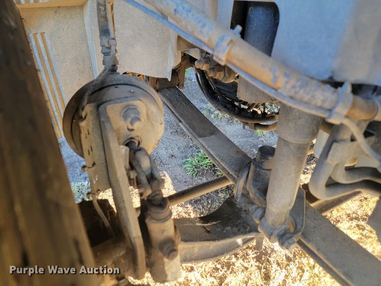 image for item JW9632 2009 Volvo VNM  semi truck