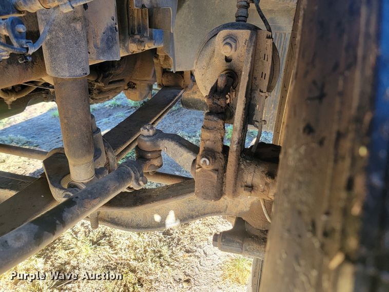 image for item JW9632 2009 Volvo VNM  semi truck