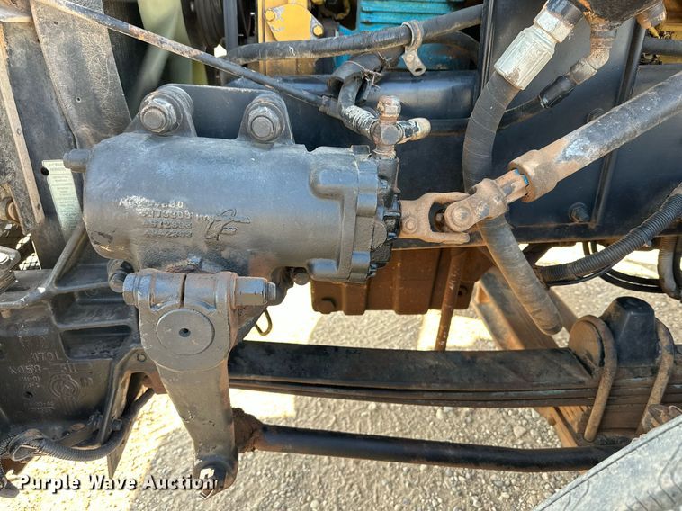 image for item KM9803 1999 Kenworth T800  winch truck