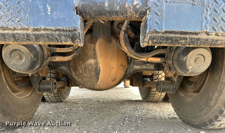 image for item KM9803 1999 Kenworth T800  winch truck