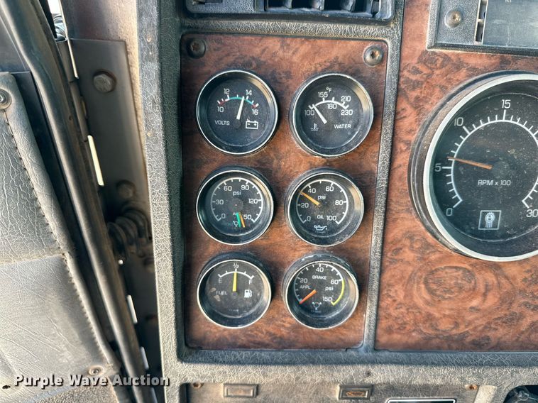 image for item KM9803 1999 Kenworth T800  winch truck