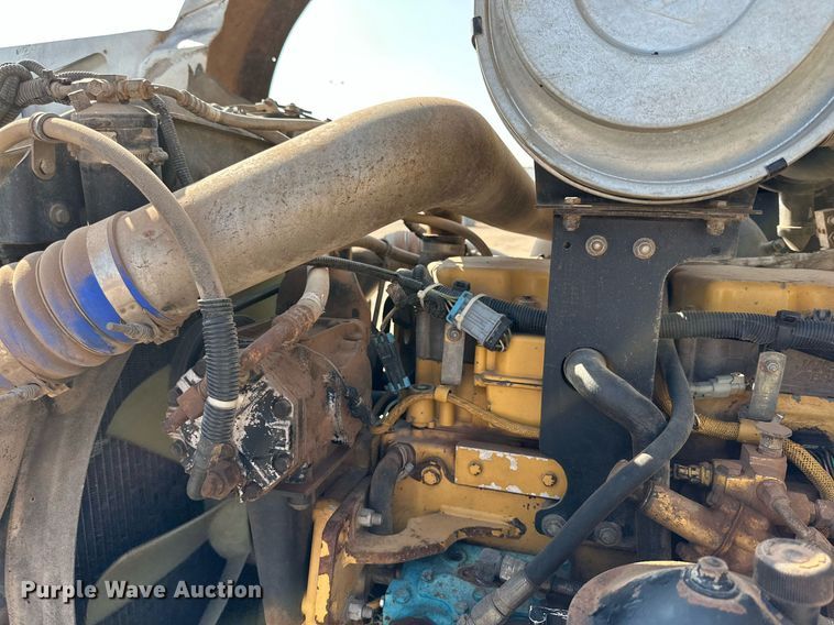 image for item KM9803 1999 Kenworth T800  winch truck