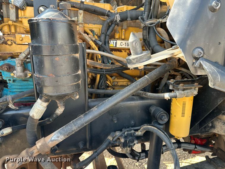 image for item KM9803 1999 Kenworth T800  winch truck