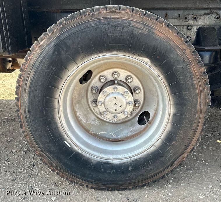 image for item KM9803 1999 Kenworth T800  winch truck