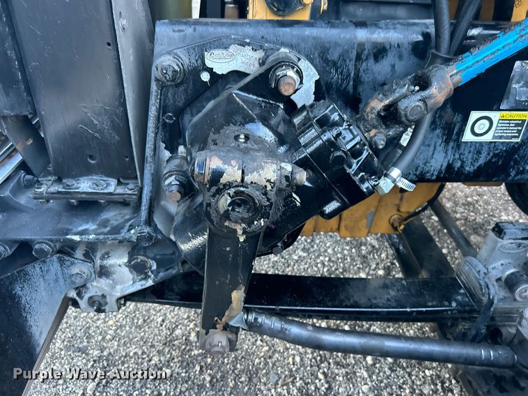 image for item KW9037 2003 Peterbilt 385  semi truck