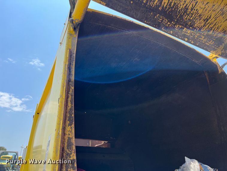 image for item LF9366 2008 American LaFrance Condor  refuse truck