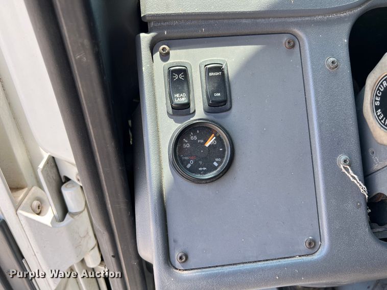 image for item LF9366 2008 American LaFrance Condor  refuse truck