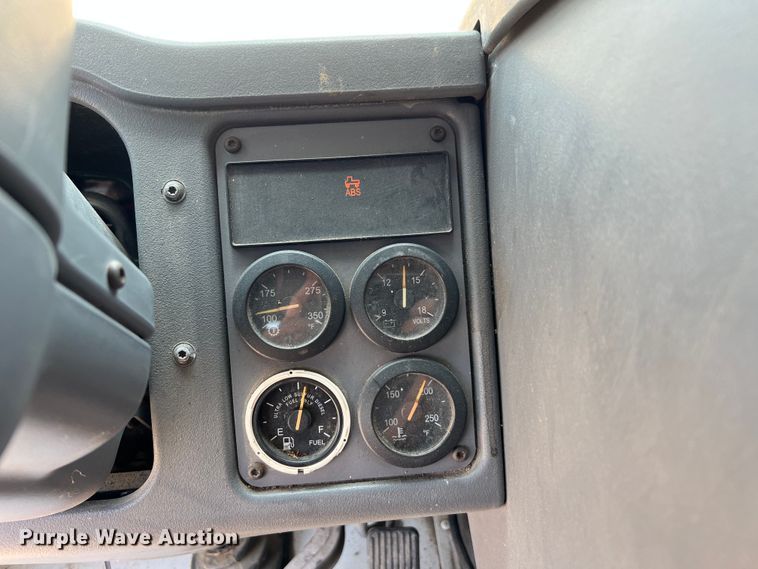 image for item LF9366 2008 American LaFrance Condor  refuse truck