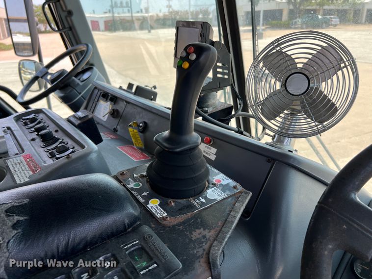 image for item LF9366 2008 American LaFrance Condor  refuse truck