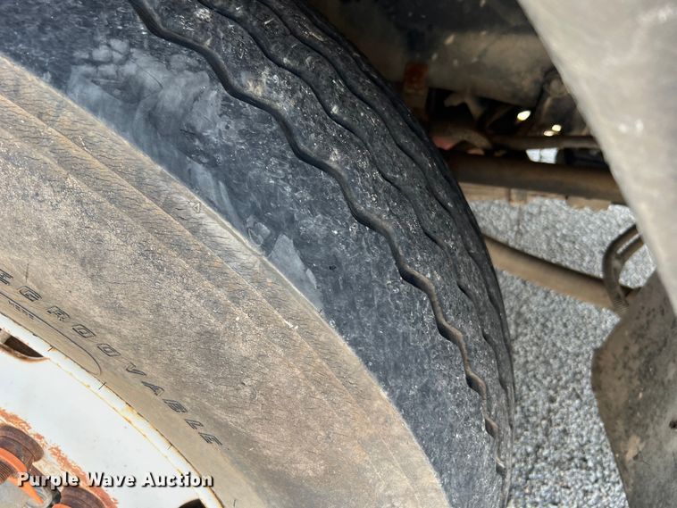 image for item LF9366 2008 American LaFrance Condor  refuse truck