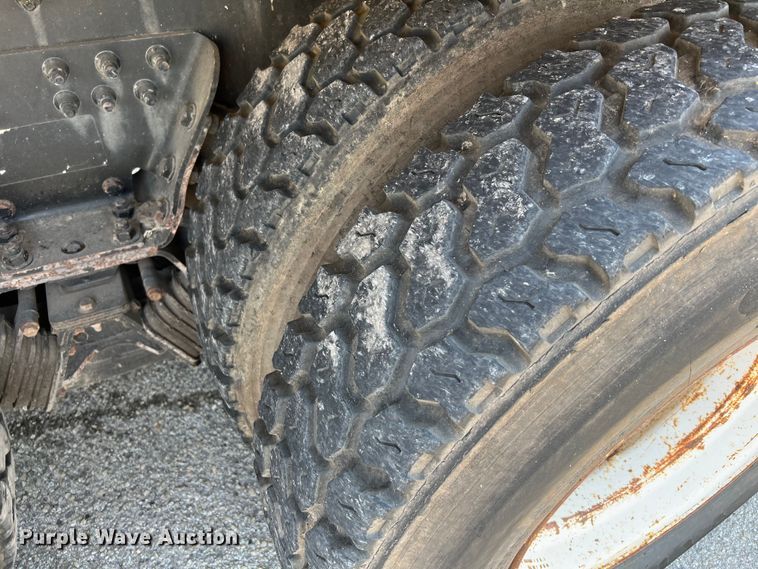 image for item LF9366 2008 American LaFrance Condor  refuse truck