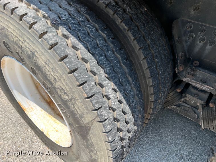 image for item LF9366 2008 American LaFrance Condor  refuse truck