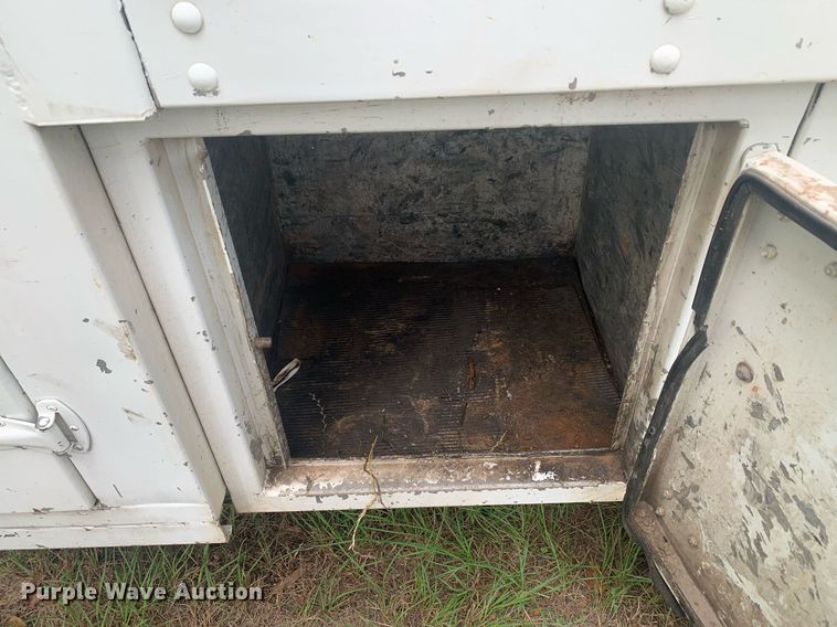 image for item LH9768 2012 Freightliner Business Class M2  utility / service truck