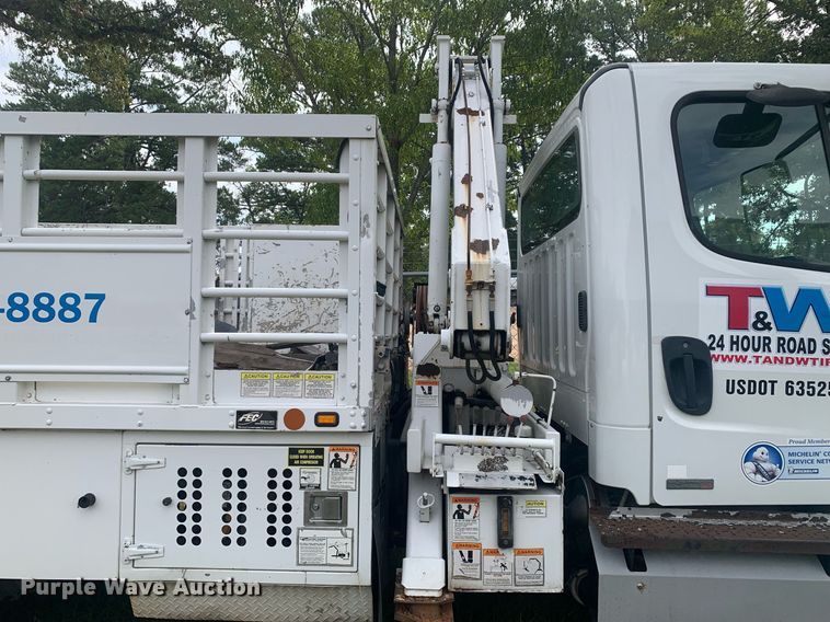 image for item LH9768 2012 Freightliner Business Class M2  utility / service truck