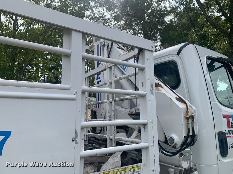 image for item LH9768 2012 Freightliner Business Class M2  utility / service truck