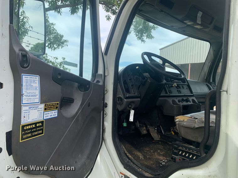 image for item LH9768 2012 Freightliner Business Class M2  utility / service truck