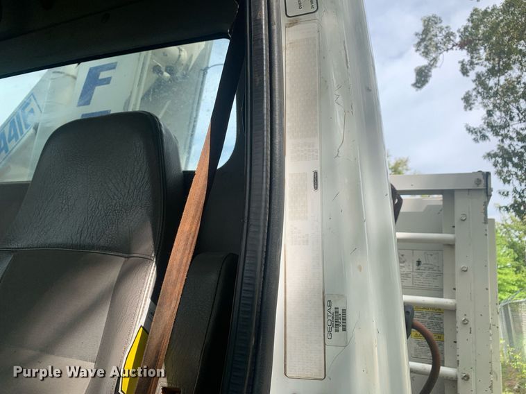 image for item LH9768 2012 Freightliner Business Class M2  utility / service truck