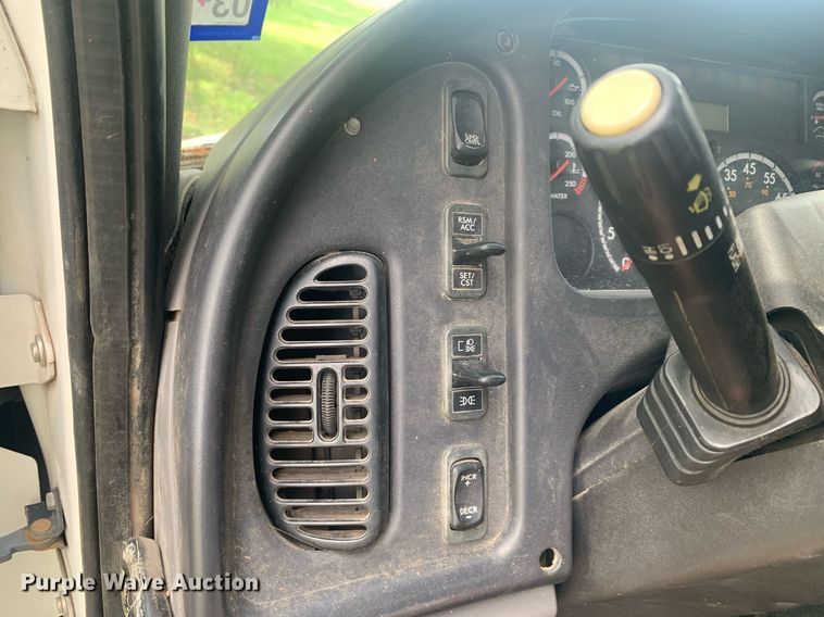 image for item LH9768 2012 Freightliner Business Class M2  utility / service truck