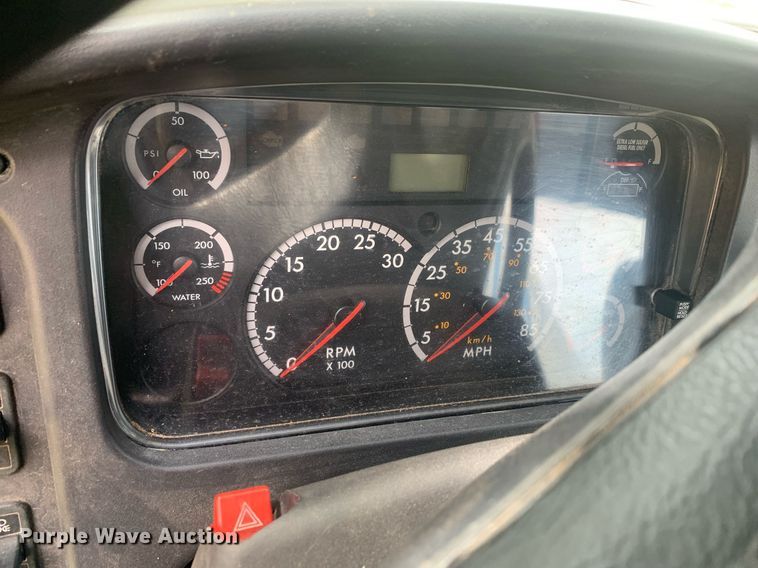 image for item LH9768 2012 Freightliner Business Class M2  utility / service truck