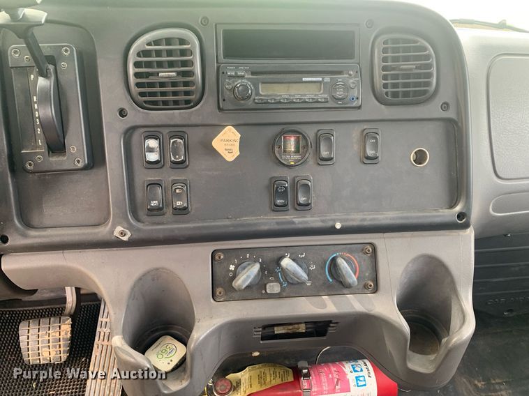 image for item LH9768 2012 Freightliner Business Class M2  utility / service truck