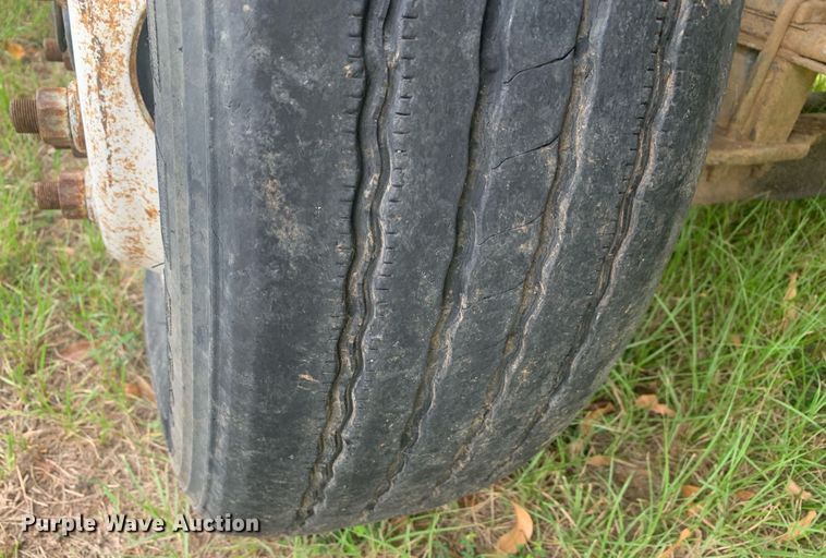 image for item LH9768 2012 Freightliner Business Class M2  utility / service truck