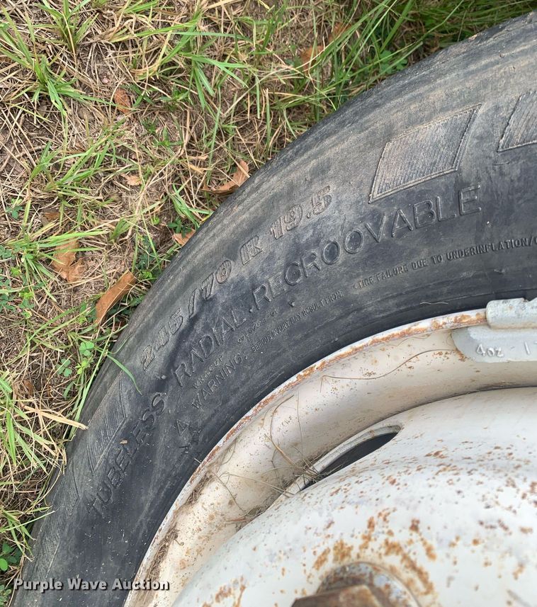 image for item LH9768 2012 Freightliner Business Class M2  utility / service truck