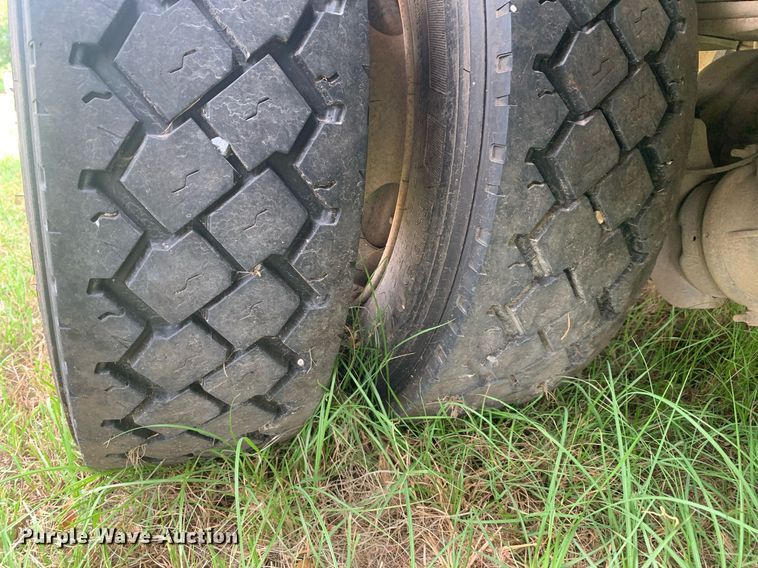 image for item LH9768 2012 Freightliner Business Class M2  utility / service truck