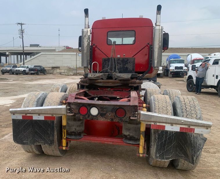 image for item LH9770 2001 Mack CX613 Vision  semi truck