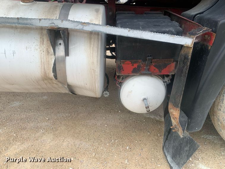 image for item LH9770 2001 Mack CX613 Vision  semi truck