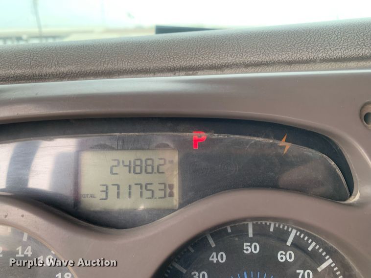 image for item LH9770 2001 Mack CX613 Vision  semi truck