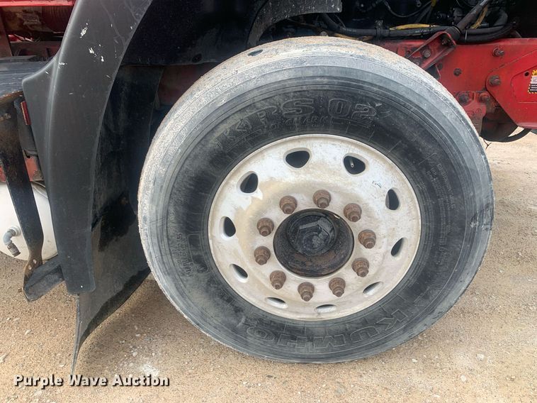 image for item LH9770 2001 Mack CX613 Vision  semi truck