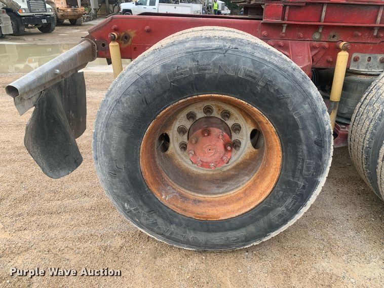 image for item LH9770 2001 Mack CX613 Vision  semi truck