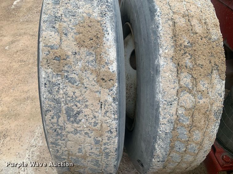 image for item LH9770 2001 Mack CX613 Vision  semi truck