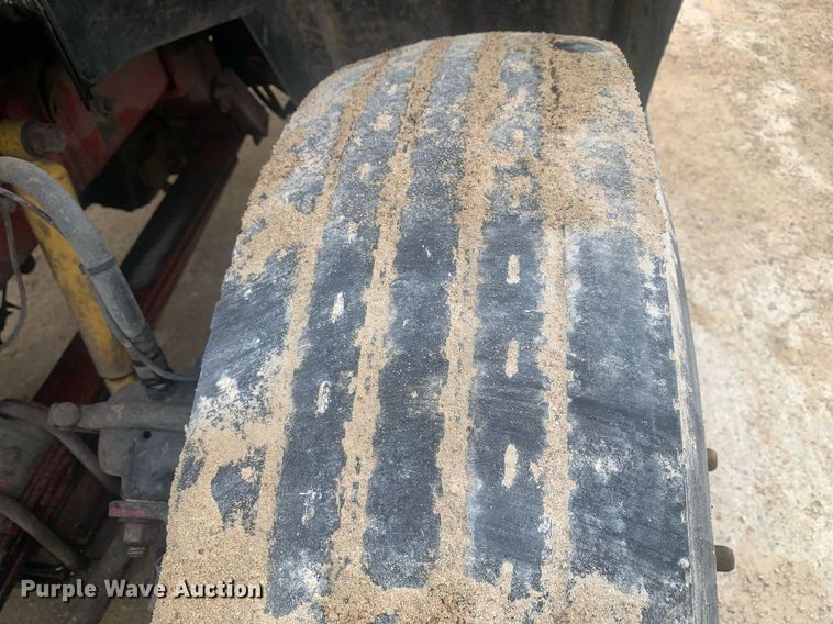 image for item LH9770 2001 Mack CX613 Vision  semi truck